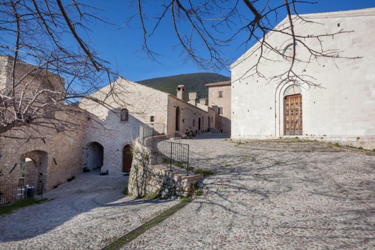 Il Castello Di Campello Campello sul Clitunno Exterior foto