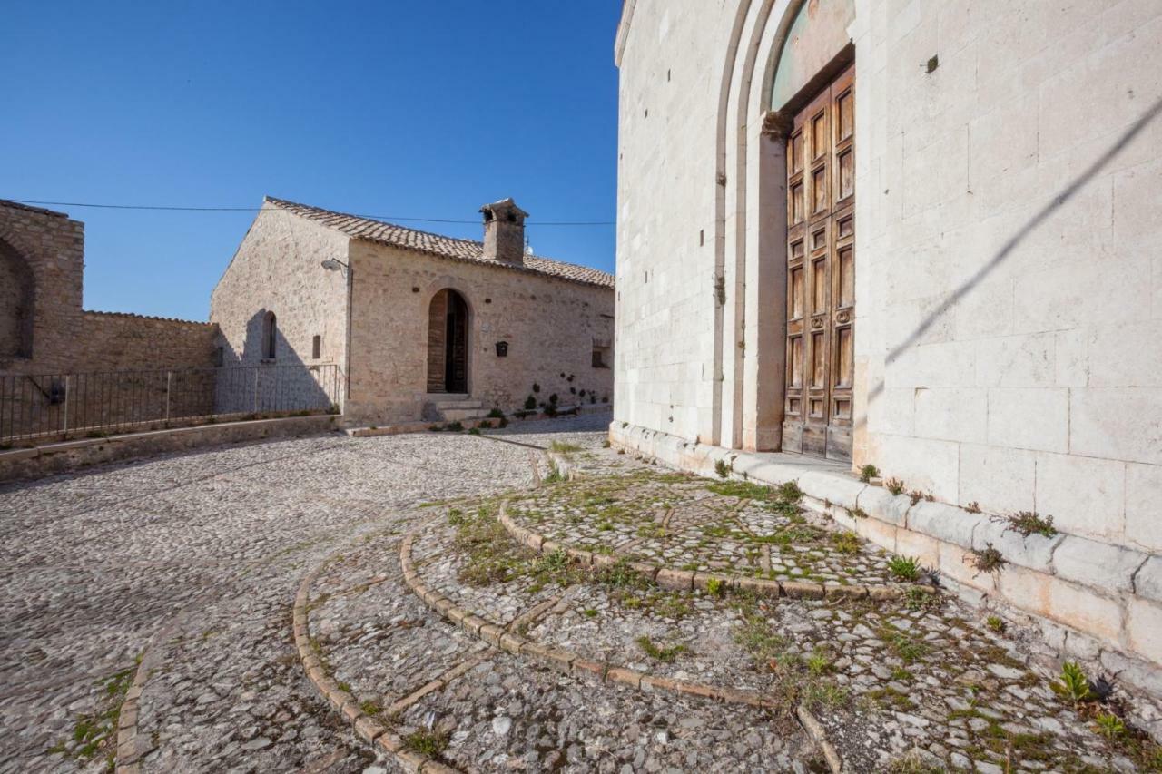 Il Castello Di Campello Campello sul Clitunno Exterior foto
